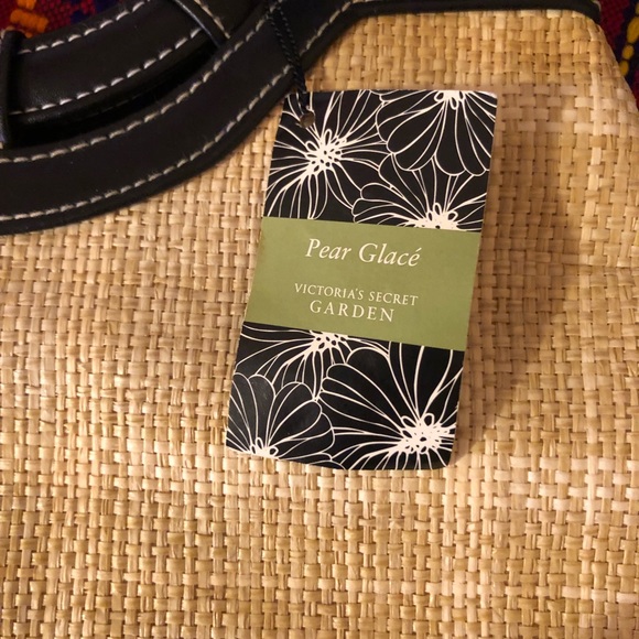 🌸5/$25🌸 Victoria’s Secret Woven Wicker Clutch - Picture 3 of 16